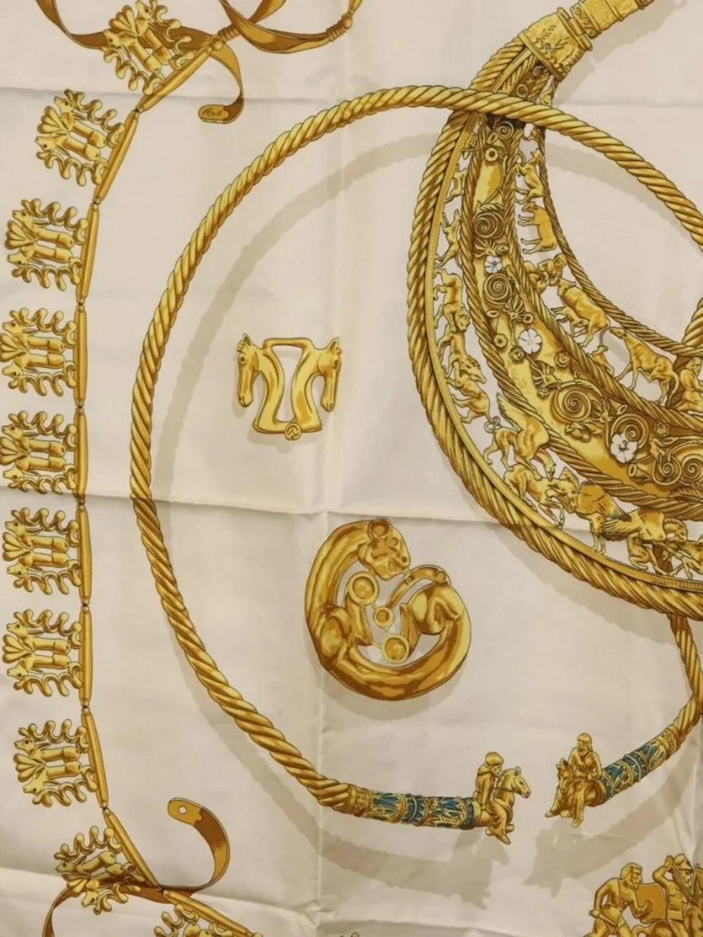 HERMES Carre 90 Scarf 